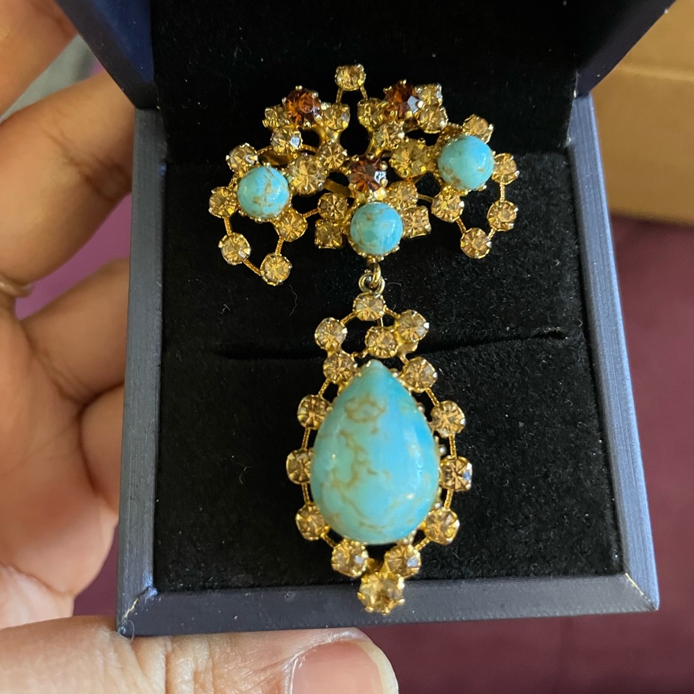 *Host Pick* Stunning Gold and Robin Egg Blue stones